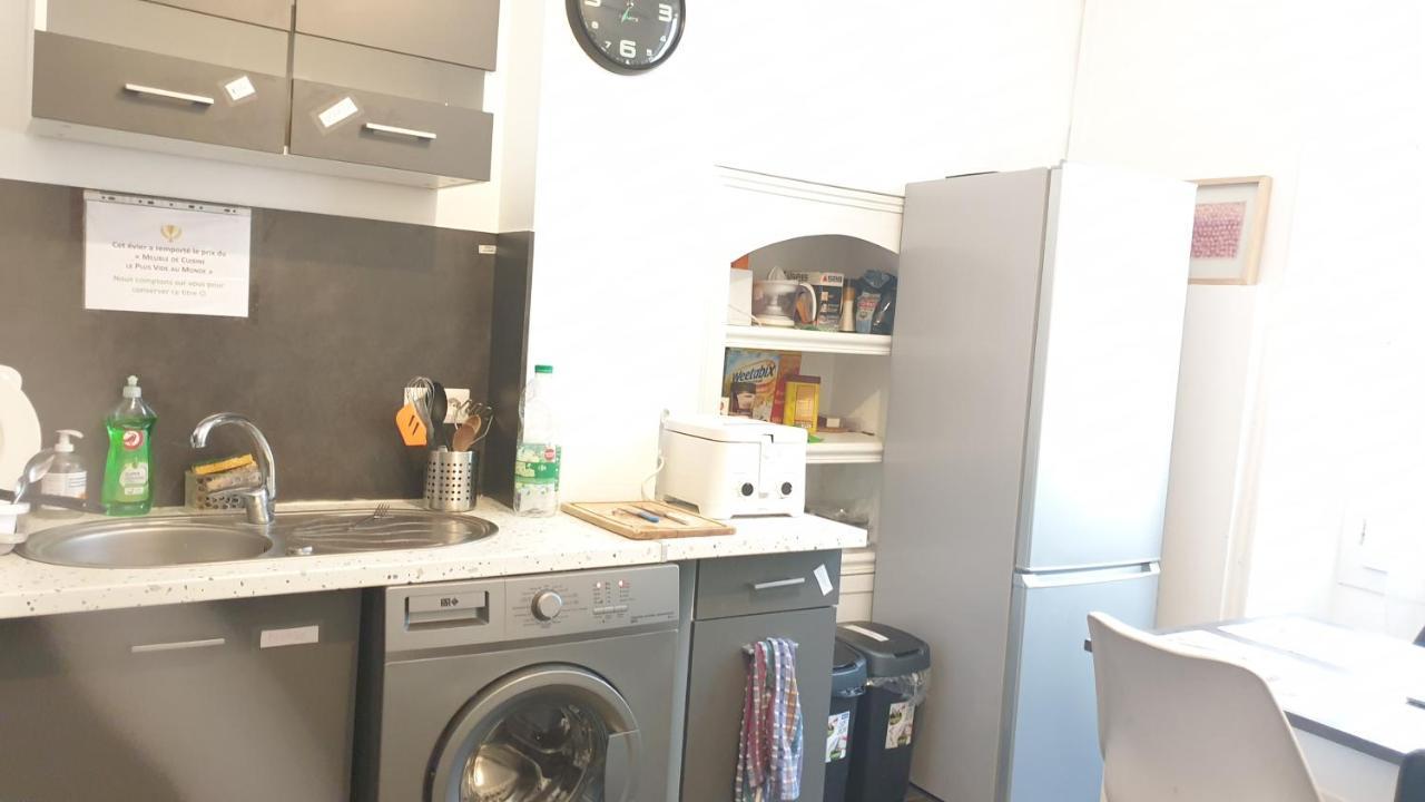 Chambres Poitiers Centre Ville - Salle De Bain, Refrigerateur, Tv Et Machine A Cafe Privatifs - Cuisine Commune - Terrasse - Hotel De Ville A 200M ภายนอก รูปภาพ