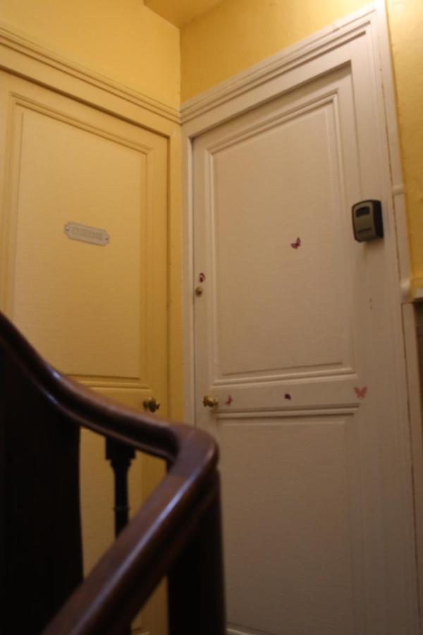 Chambres Poitiers Centre Ville - Salle De Bain, Refrigerateur, Tv Et Machine A Cafe Privatifs - Cuisine Commune - Terrasse - Hotel De Ville A 200M ภายนอก รูปภาพ