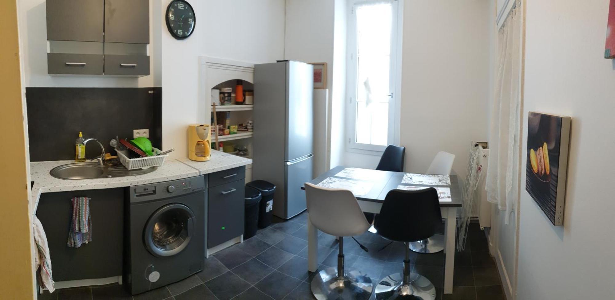 Chambres Poitiers Centre Ville - Salle De Bain, Refrigerateur, Tv Et Machine A Cafe Privatifs - Cuisine Commune - Terrasse - Hotel De Ville A 200M ภายนอก รูปภาพ